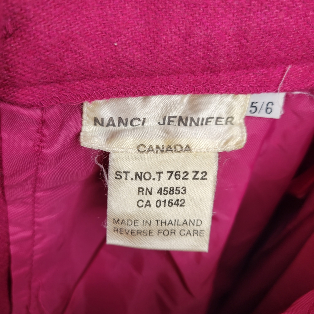 Elegant Pink Women's Skirt - Picture 2 of 3